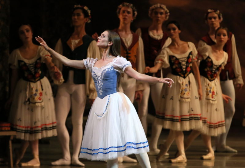 Il misticismo di Giselle nel suggestivo Teatro Mariinsky di San Pietroburgo