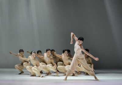 Corpi, suoni e natura: la luce ritrovata di Sounding Light a Torinodanza